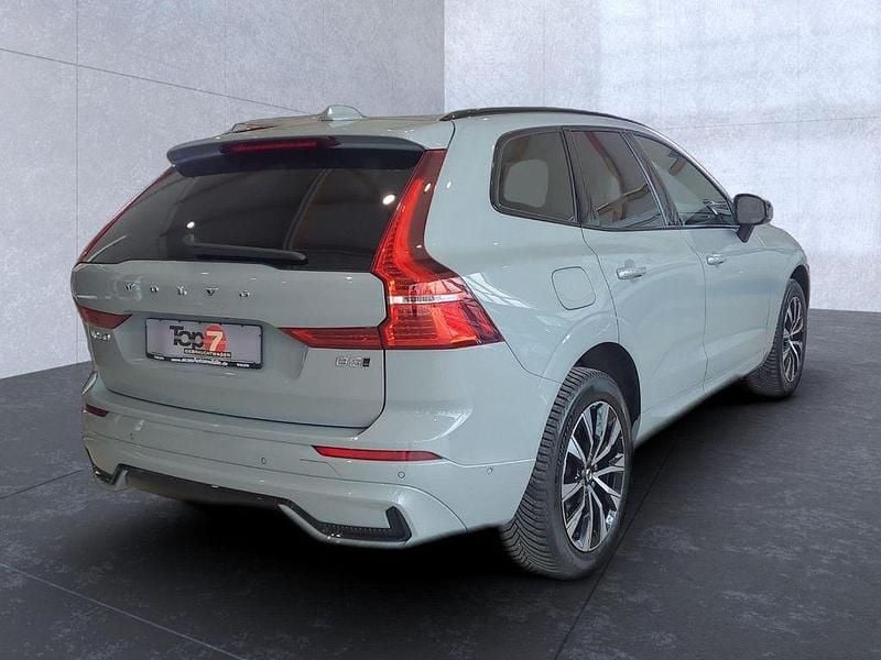 Usado Volvo XC60 Plus 250 HP (183 kW) 2025 Cinzento SUV