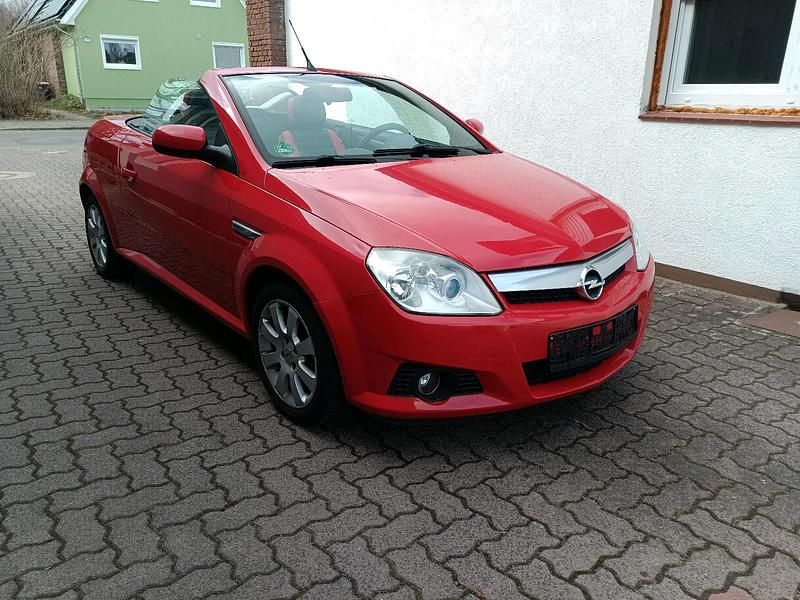 Gebraucht Opel Tigra 90 PS (66 kW) 2004 Rot Cabrio