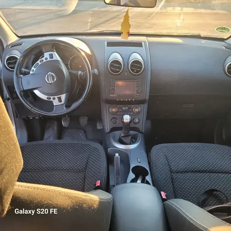 Gebraucht Nissan Qashqai Acenta 117 PS (86 kW) 2010 Silber SUV