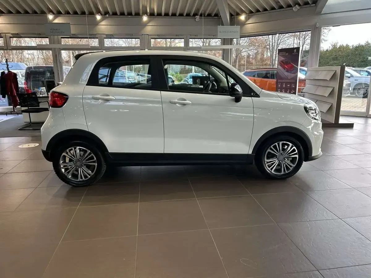 Neu Leapmotor T03 69 kW (95 PS) 2025 Light white Kleinwagen