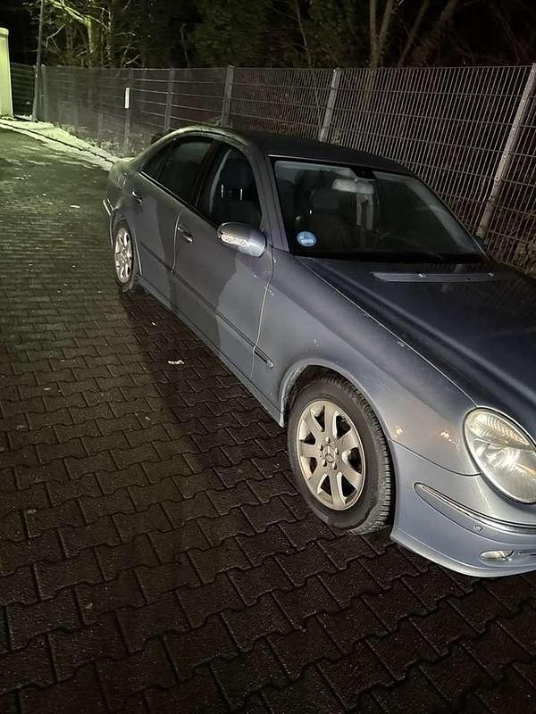 Gebraucht Mercedes E200 122 PS (89 kW) 2004 Limousine