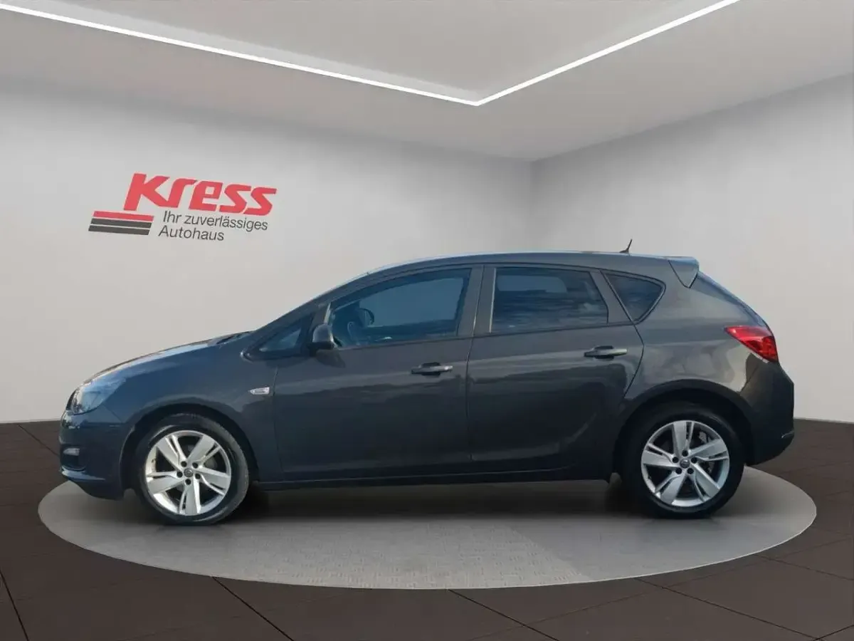 Gebraucht Opel Astra Style 120 PS (88 kW) 2015 Grau Limousine