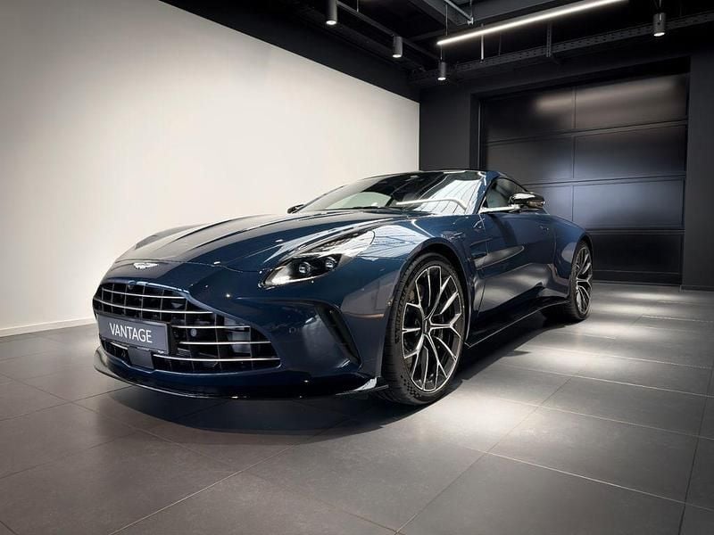 Blau Neu 2025 Aston Martin Vantage Coupé | 244.665 € (Superpreis) - Bild 1/4