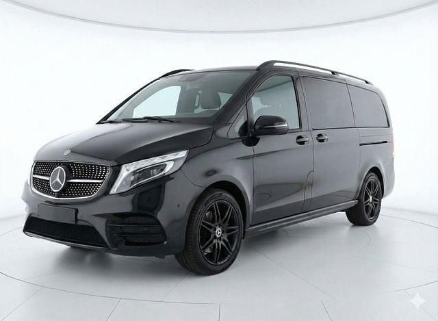 Grau Gebraucht 2020 Mercedes V300 AMG line Van / Kleinbus | 51.999 € - Bild 1/4