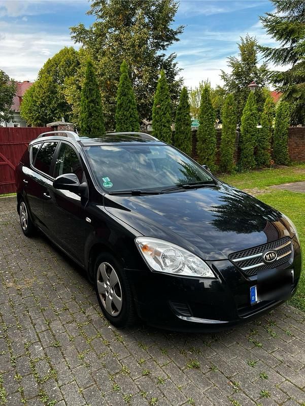 Schwarz Gebraucht 2009 Kia Ceed Kombi | 2.500 € (Guter Preis) - Bild 1/4
