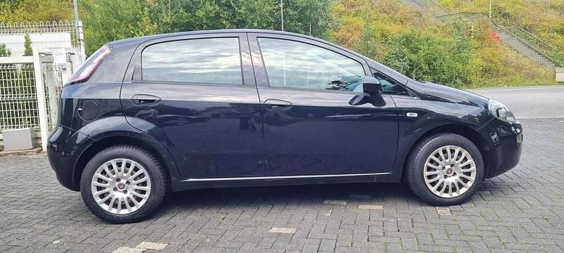 Pantherschwarz perleffect Gebraucht 2013 Fiat Punto Evo Kleinwagen | 4.250 € (Fairer Preis) - Bild 1/4