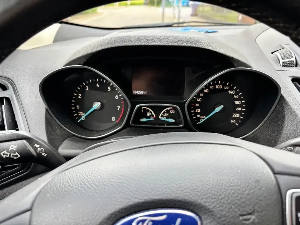 Gebraucht Ford Kuga 150 PS (110 kW) 2018 Grau SUV