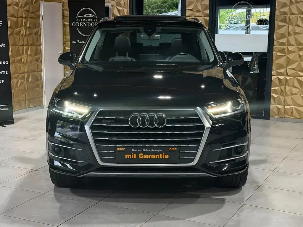 Gebraucht Audi Q7 Ambiente 272 PS (200 kW) 2016 Schwarz SUV