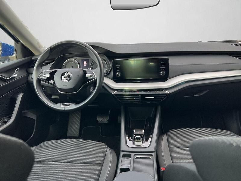 Gebraucht Skoda Octavia 150 PS (110 kW) 2024 Raceblau metallic (metallic) Limousine