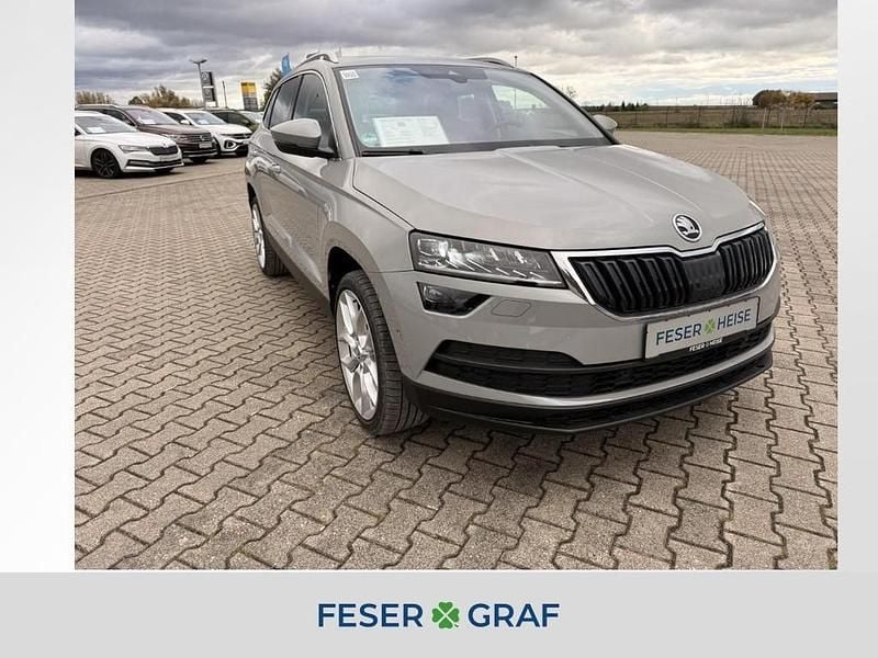 Steel grau Gebraucht 2021 Skoda Karoq Style SUV | 25.430 € (Guter Preis) - Bild 1/4