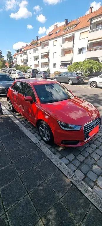 Gebraucht Audi A1 95 PS (69 kW) 2017 Rot Kleinwagen