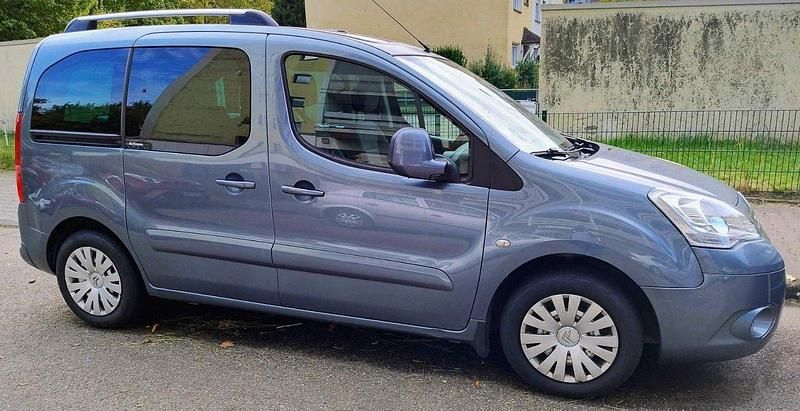 Gebraucht Citroën Berlingo 120 PS (88 kW) 2010 Grau Van / Kleinbus