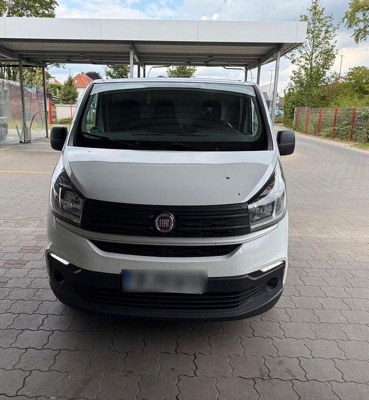 Weiß Gebraucht 2017 Fiat Talento Van | 11.000 € - Bild 1/4