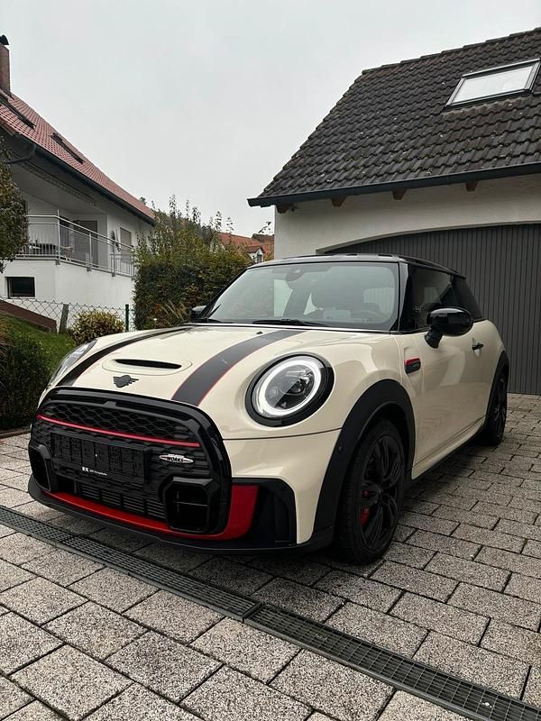 Gebraucht Mini John Cooper Works Coupé 231 PS (169 kW) 2022 Weiß Coupé