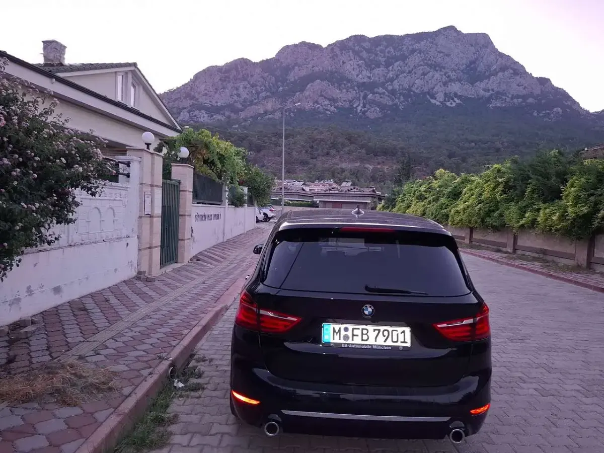 Gebraucht BMW 218 Active Tourer Luxury Line 150 PS (110 kW) 2020 Van / Kleinbus