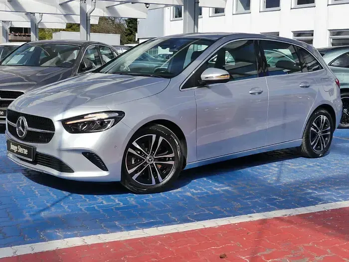 Gebraucht Mercedes B180 Progressive 136 PS (100 kW) 2025 Kleinwagen