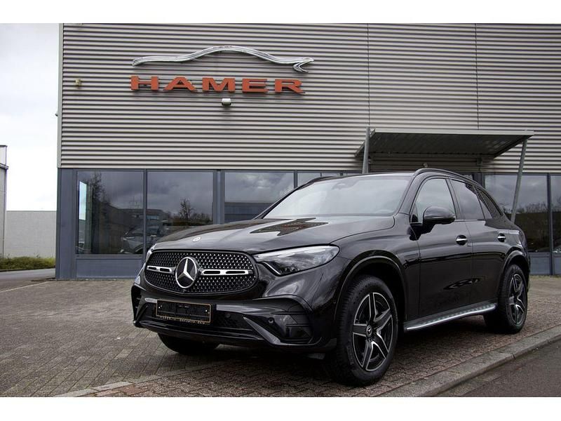 Schwarz Gebraucht 2023 Mercedes GLC300e AMG Line Premium Plus SUV | 55.900 € (Fairer Preis) - Bild 1/4