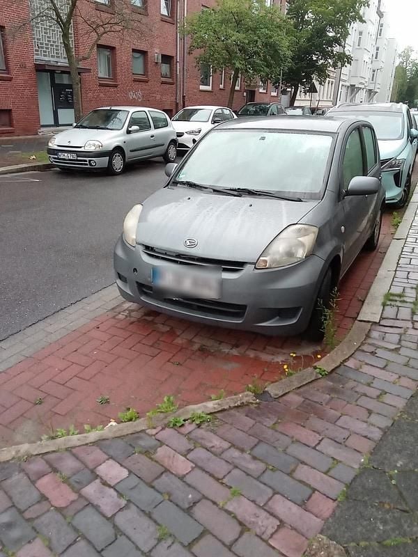 Gebraucht Daihatsu Sirion 60 PS (44 kW) 2009 Blau Kleinwagen