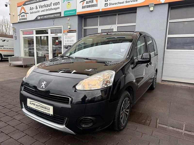 Gebraucht Peugeot Partner Tepee 114 PS (83 kW) 2013 Schwarz Van / Kleinbus