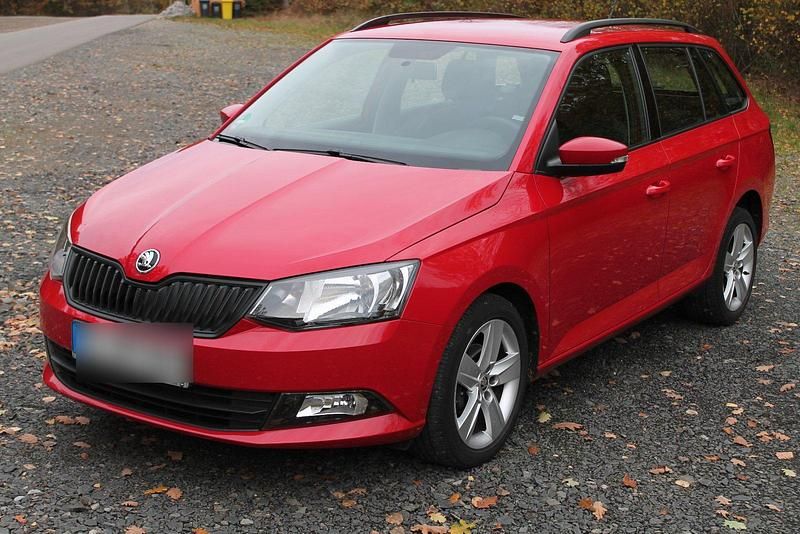 Rot Gebraucht 2018 Skoda Fabia Kombi | 10.799 € (Fairer Preis) - Bild 1/4