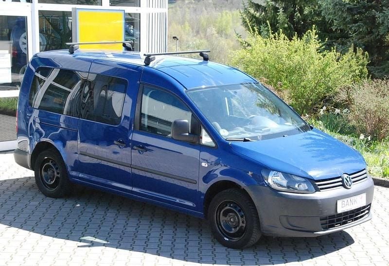 Second-hand VW Caddy 102 CP (75 kW) 2014 Albastru Monovolum