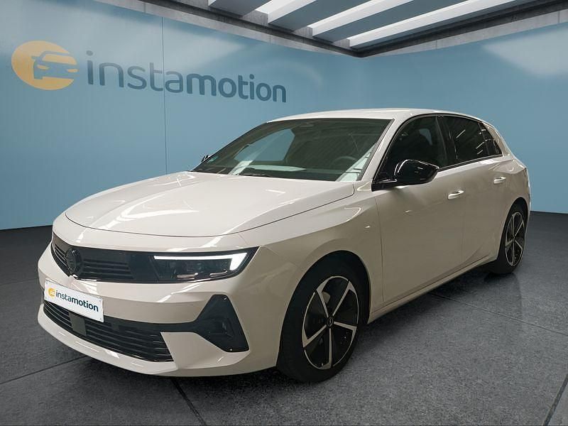 Weiß Gebraucht 2024 Opel Astra Limousine | 26.799 € (Fairer Preis) - Bild 1/4