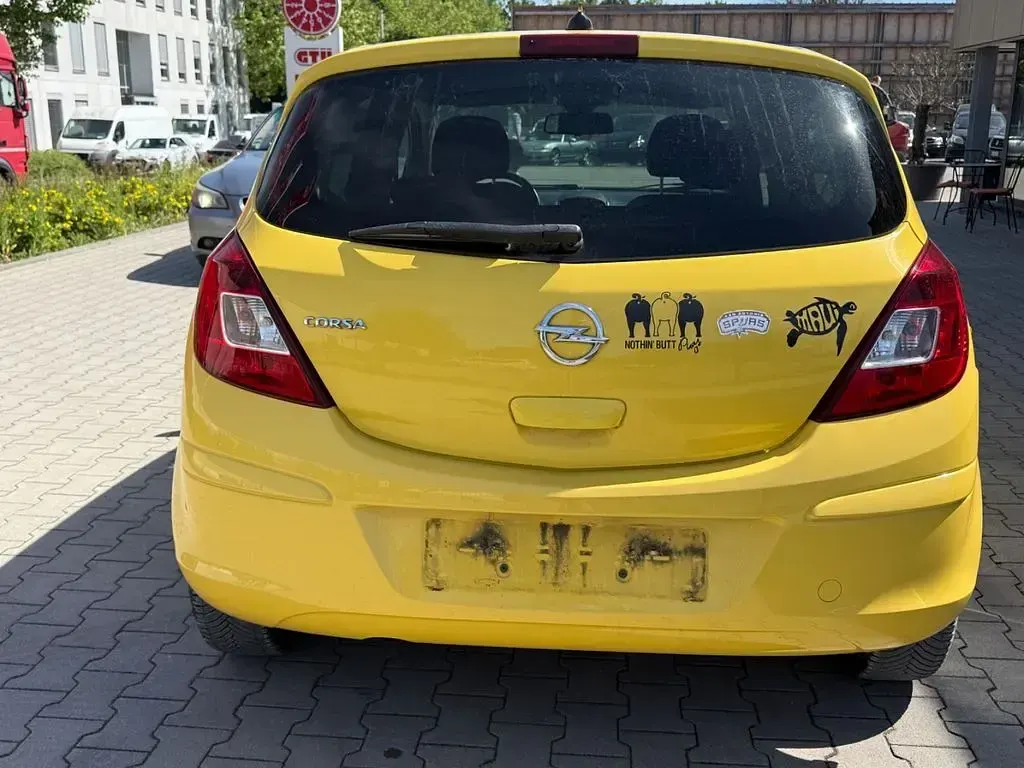 Gebraucht Opel Corsa 101 PS (74 kW) 2012 Gelb Kleinwagen
