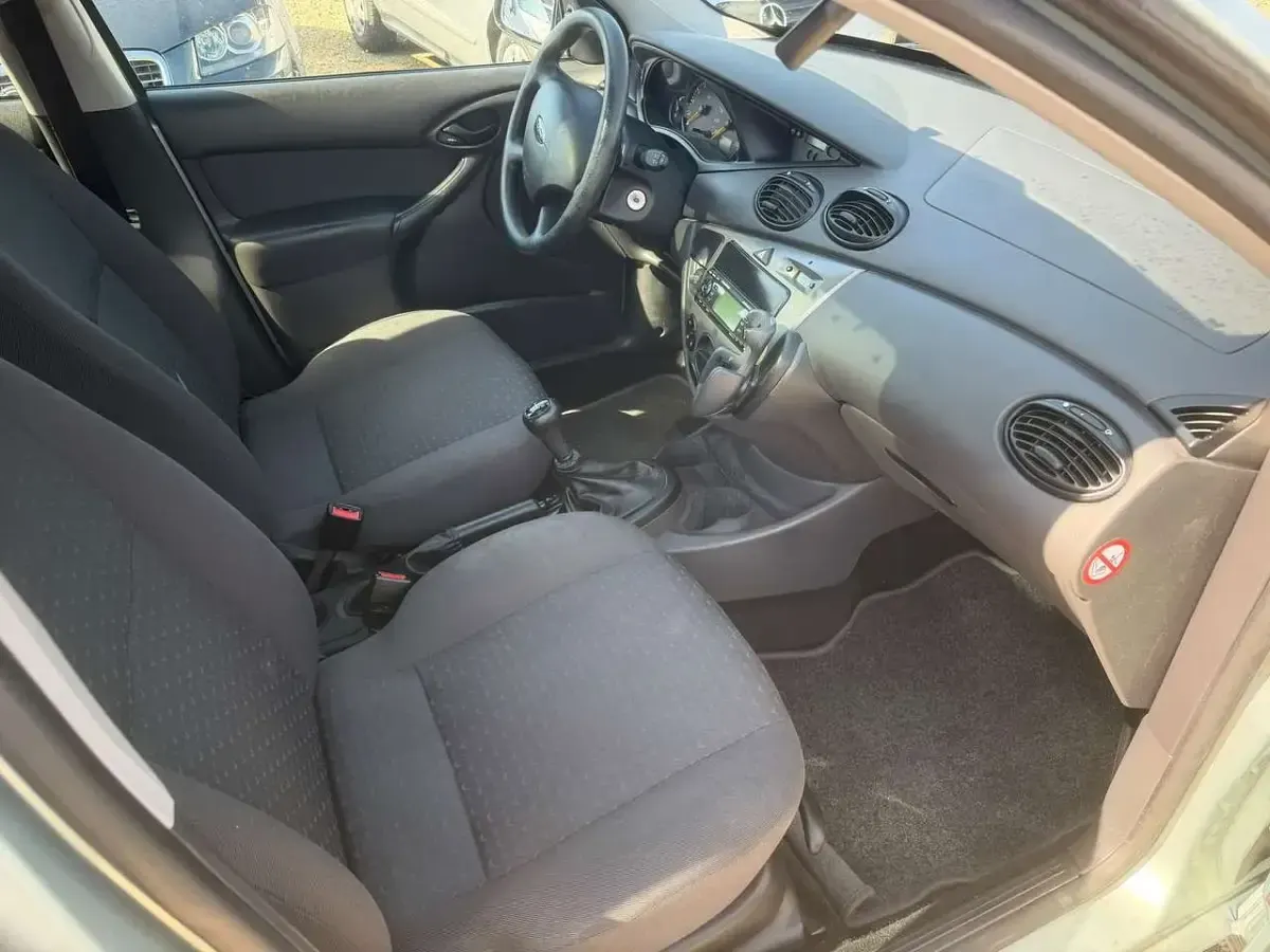 Gebraucht Ford Focus Trend 116 PS (85 kW) 2004 Grün Kombi