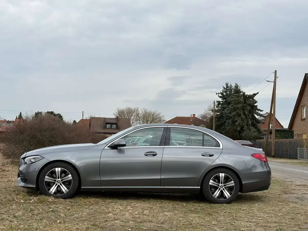 Gebraucht Mercedes C180 Avantgarde 170 PS (125 kW) 2022 Grau Limousine