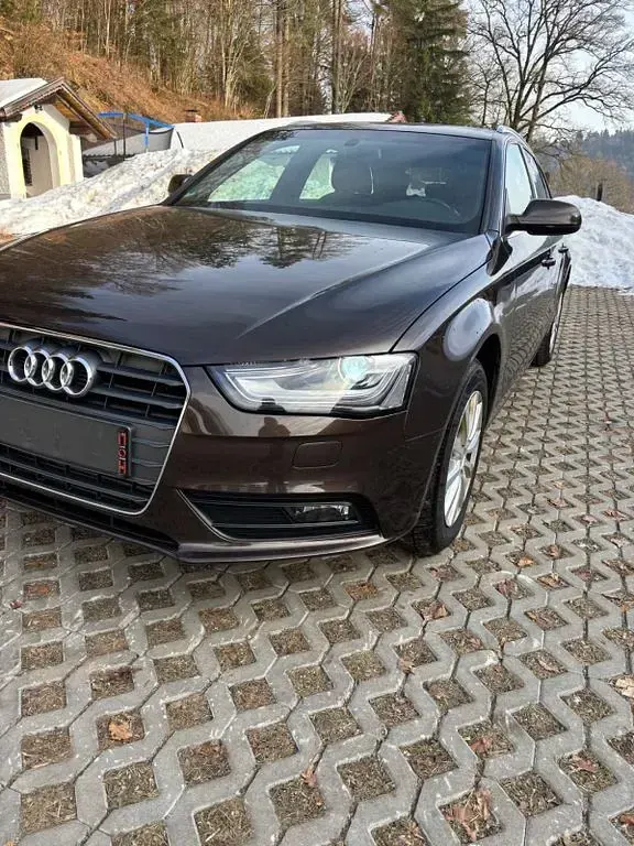 Gebraucht Audi A4 Ambition 170 PS (125 kW) 2012 Braun Kombi