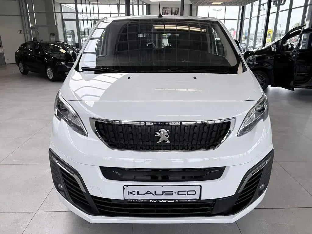 Gebraucht Peugeot e-Traveller 100 kW (136 PS) 2022 Weiß Van / Kleinbus