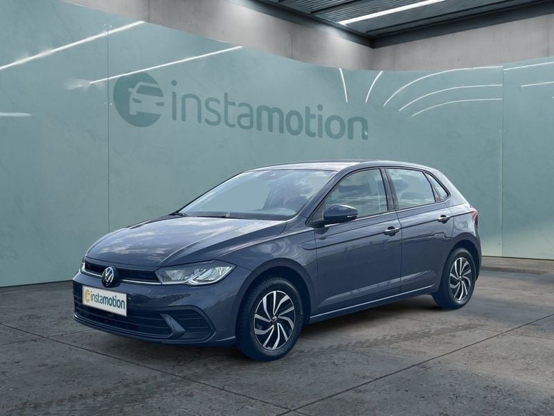 Grau Gebraucht 2024 VW Polo Life Limousine | 19.660 € (Fairer Preis) - Bild 1/3