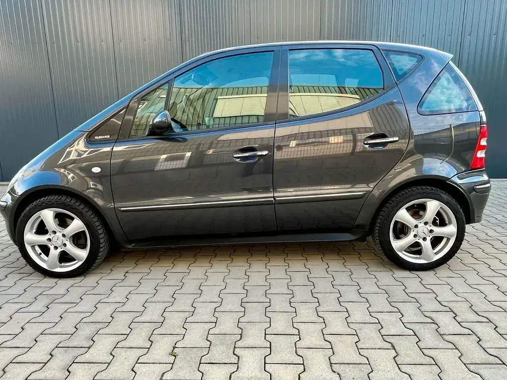Gebraucht Mercedes A190 Elegance 125 PS (91 kW) 2002 Schwarz Kleinwagen
