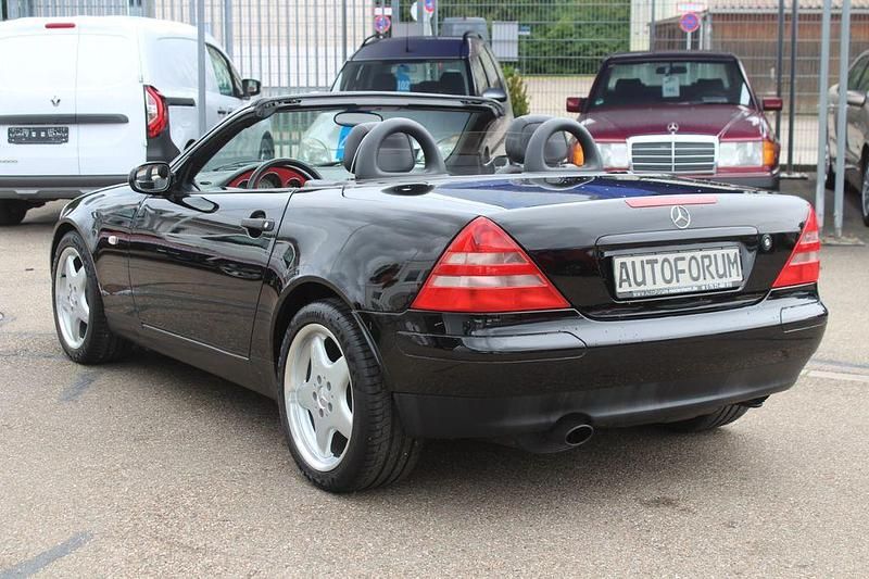 Gebraucht Mercedes SLK200 136 PS (100 kW) 1997 Schwarz Cabrio