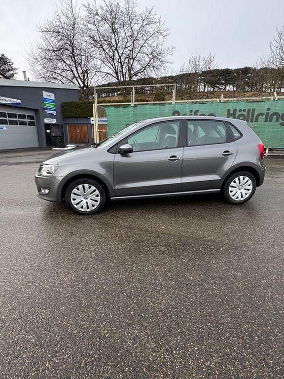 Gebraucht VW Polo Comfortline 90 PS (66 kW) 2012 Grau Kleinwagen
