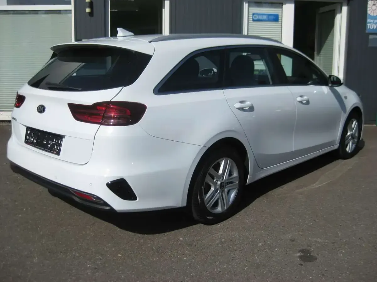 Gebraucht Kia Ceed Sportswagon Vision 140 PS (102 kW) 2020 Casa white Kombi