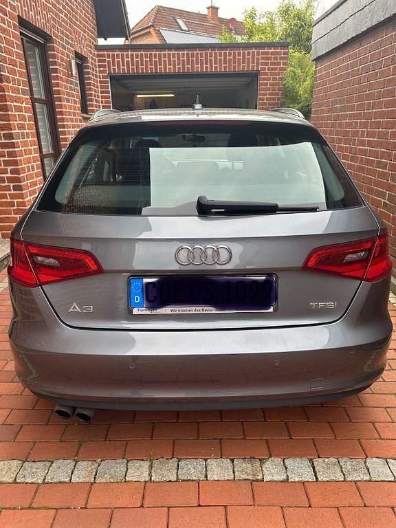 Gebraucht Audi A3 Ambition 125 PS (91 kW) 2015 Grau Limousine