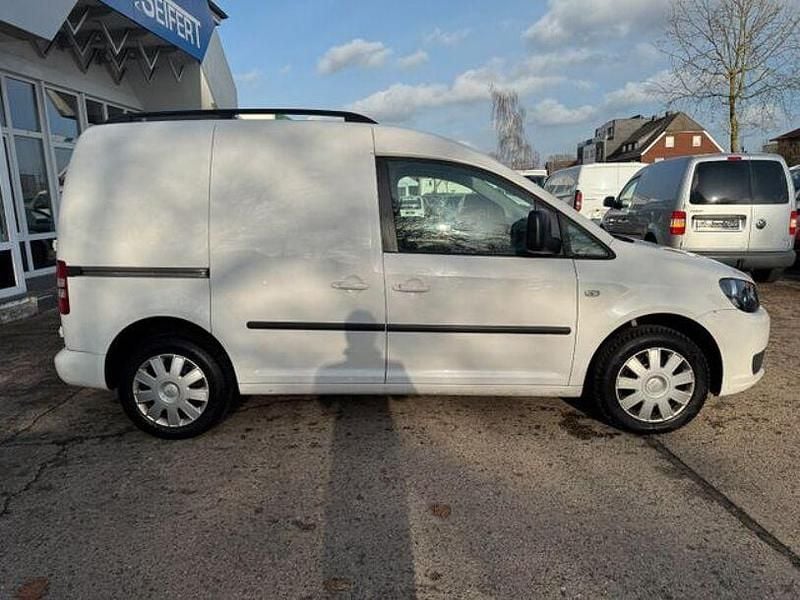 Second-hand VW Caddy 75 CP (55 kW) 2013 Alb Monovolum