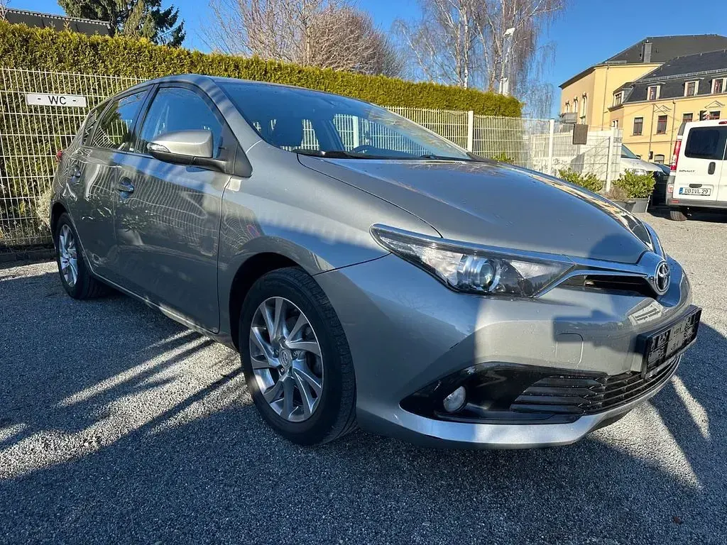 Gebraucht Toyota Auris Edition-S 116 PS (85 kW) 2016 Grau Limousine