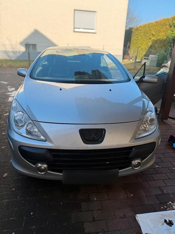 Gebraucht Peugeot 307 CC 140 PS (102 kW) 2008 Silber Cabrio