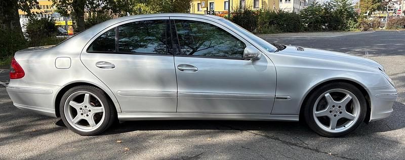 Gebraucht Mercedes E220 170 PS (125 kW) 2008 Silber Limousine