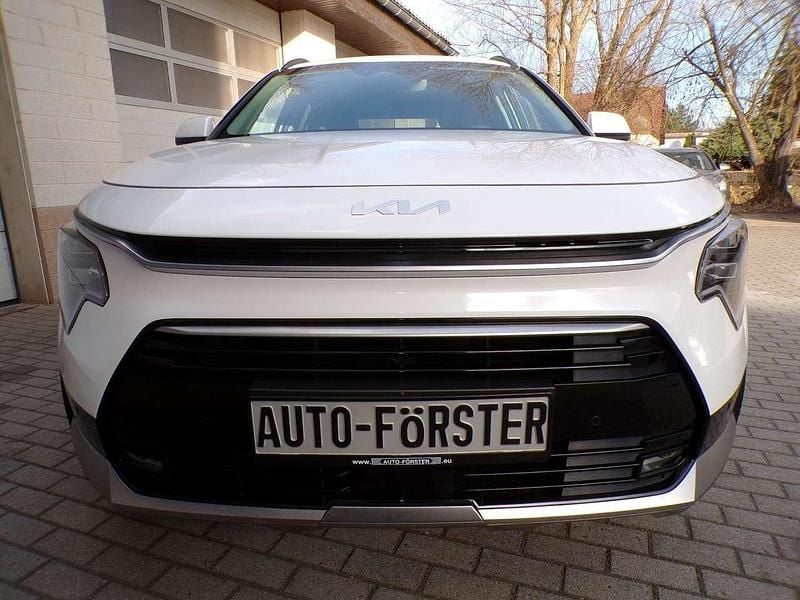 Gebraucht Kia Niro 129 PS (94 kW) 2024 Clear white SUV