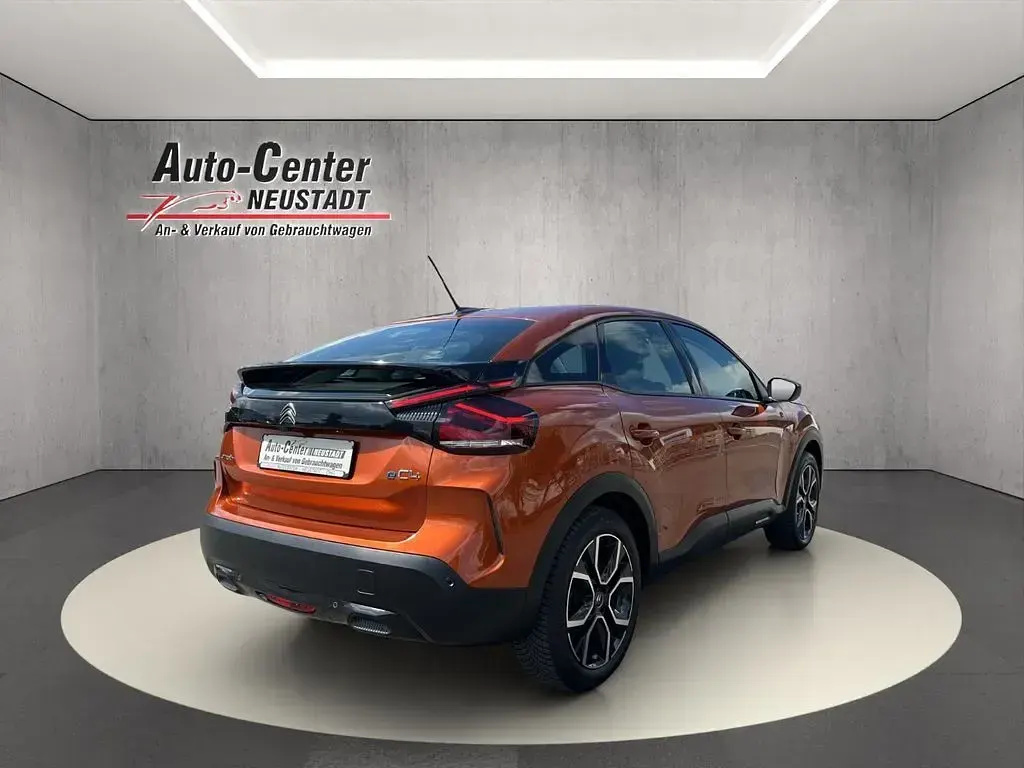 Gebraucht Citroën e-C4 Feel 100 kW (136 PS) 2022 Orange pulse SUV