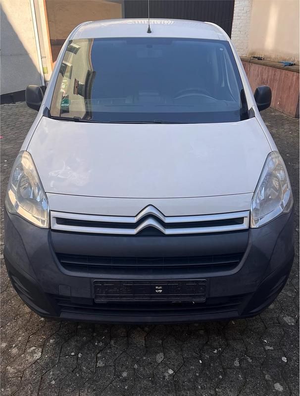 Gebraucht Citroën Berlingo 98 PS (72 kW) 2016 Weiß Van / Kleinbus