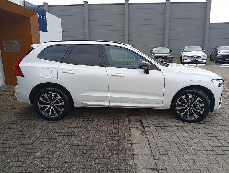 Gebraucht Volvo XC60 Plus 197 PS (144 kW) 2024 Weiß SUV