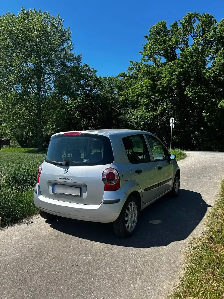 Gebraucht Renault Modus 75 PS (55 kW) 2006 Silber Van / Kleinbus