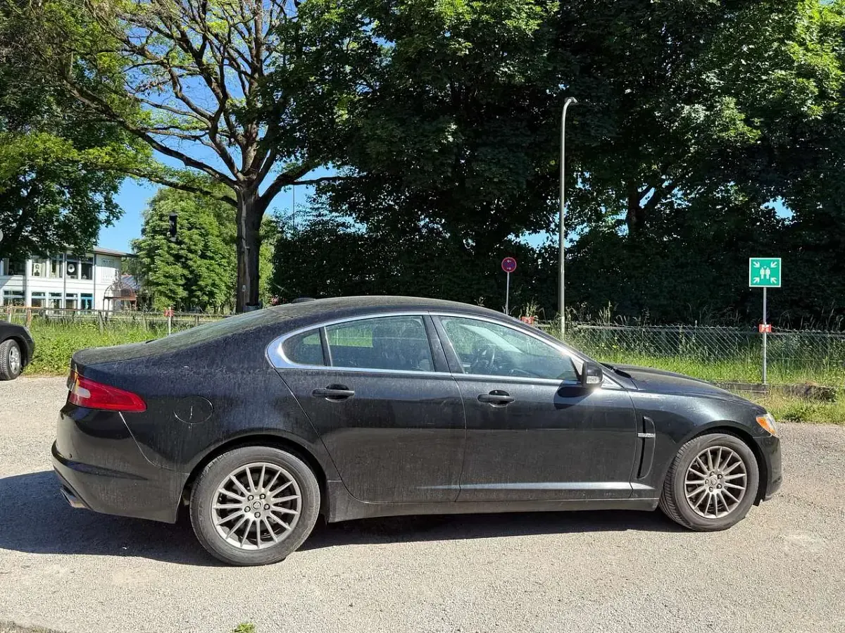 Gebraucht Jaguar XF Premium Luxury 207 PS (152 kW) 2008 Schwarz Limousine