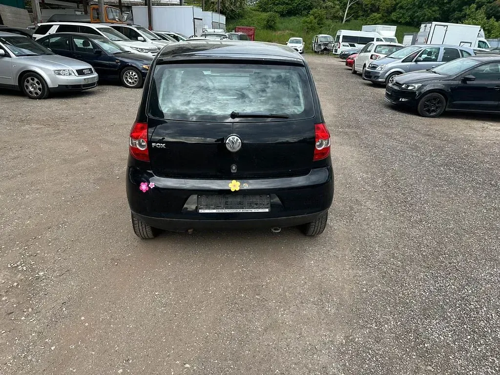 Gebraucht VW Fox 60 PS (44 kW) 2007 Schwarz Kleinwagen