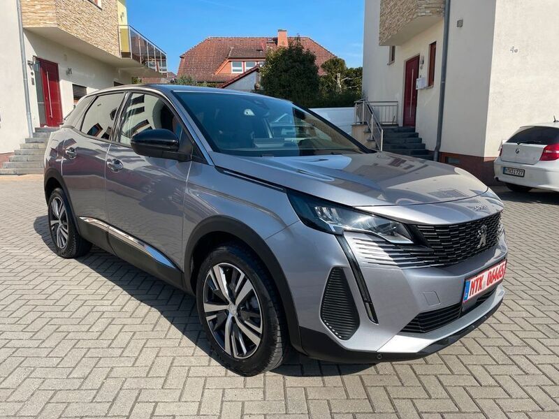 Grau Gebraucht 2024 Peugeot 3008 Allure SUV | 23.100 € (Superpreis) - Bild 1/4