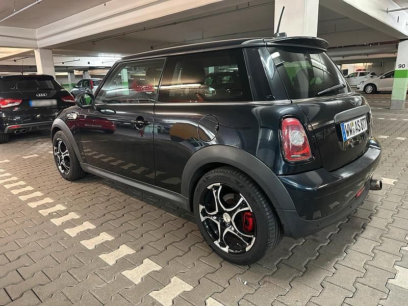 Gebraucht Mini Cooper 119 PS (87 kW) 2007 Schwarz Kleinwagen